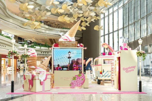 潮玩IP引爆暑期消费热情 迪士尼商店三亚首家快闪店落地中免集团旗下三亚国际免税城