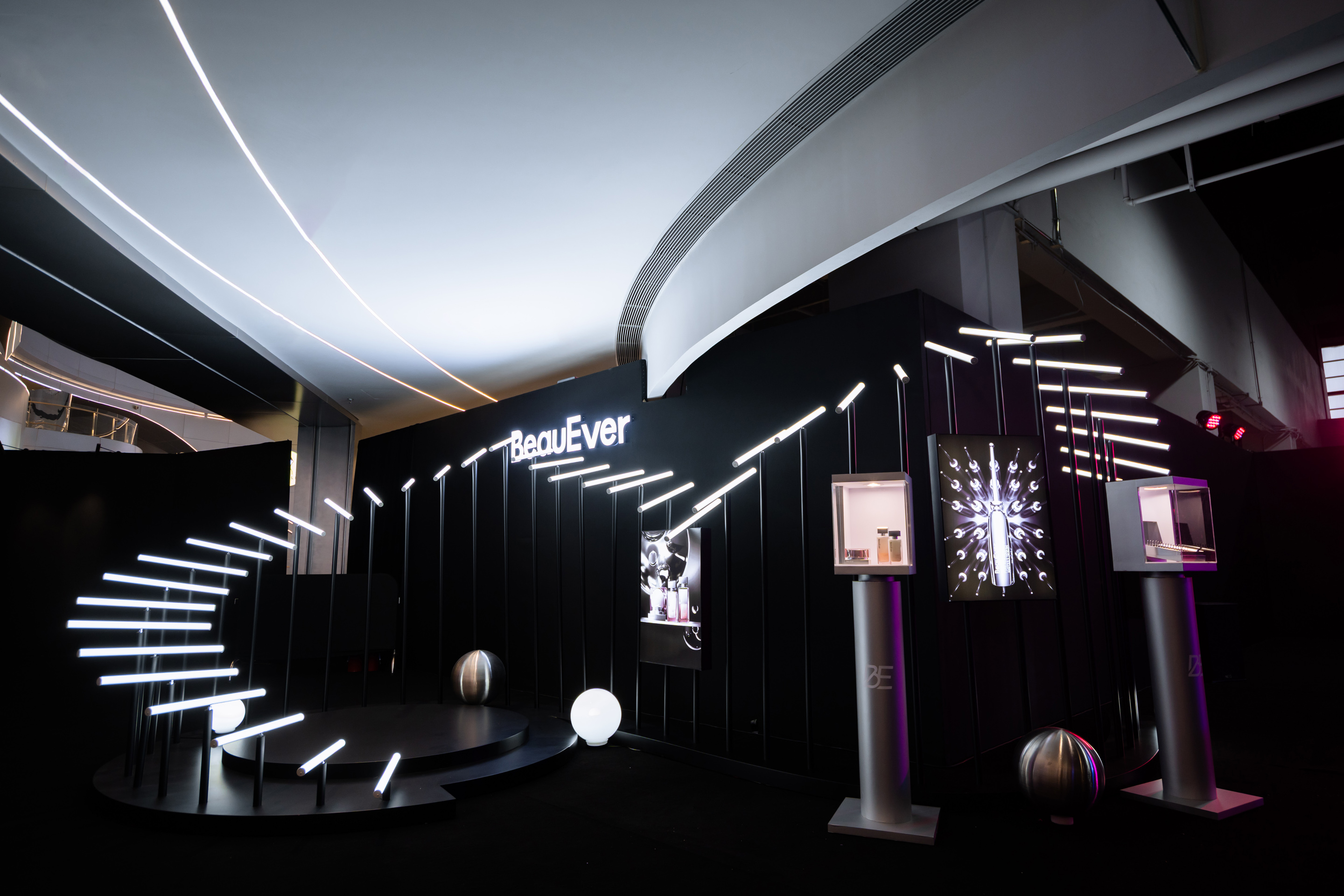 芭莎艺术之夜现场BeauEver品牌艺术装置 芭莎艺术之夜现场BeauEver品牌艺术装置