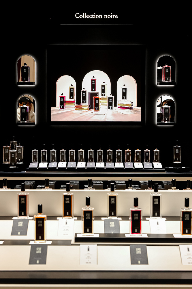 「Collection Noire」 黑色礼服系列 「Collection Noire」 黑色礼服系列